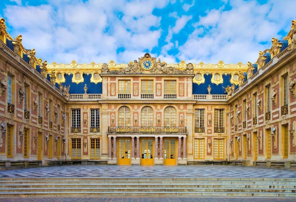 Studette Remilly A Versailles Buitenkant foto